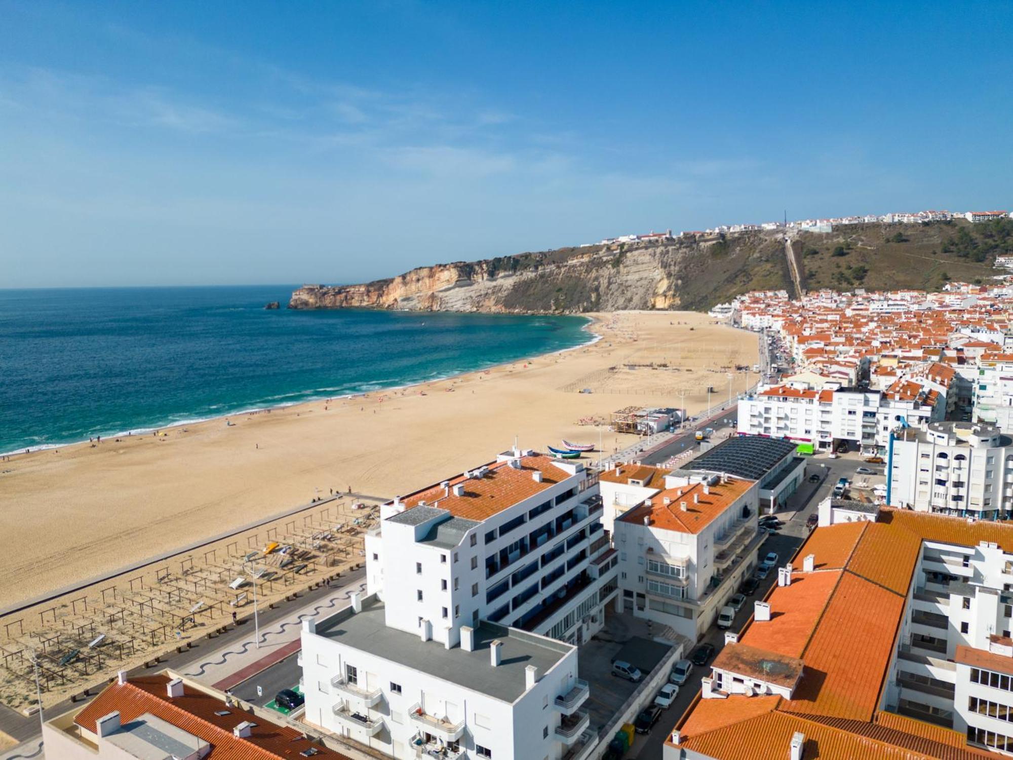 T2 Dina'S Place Nazaré Eksteriør bilde