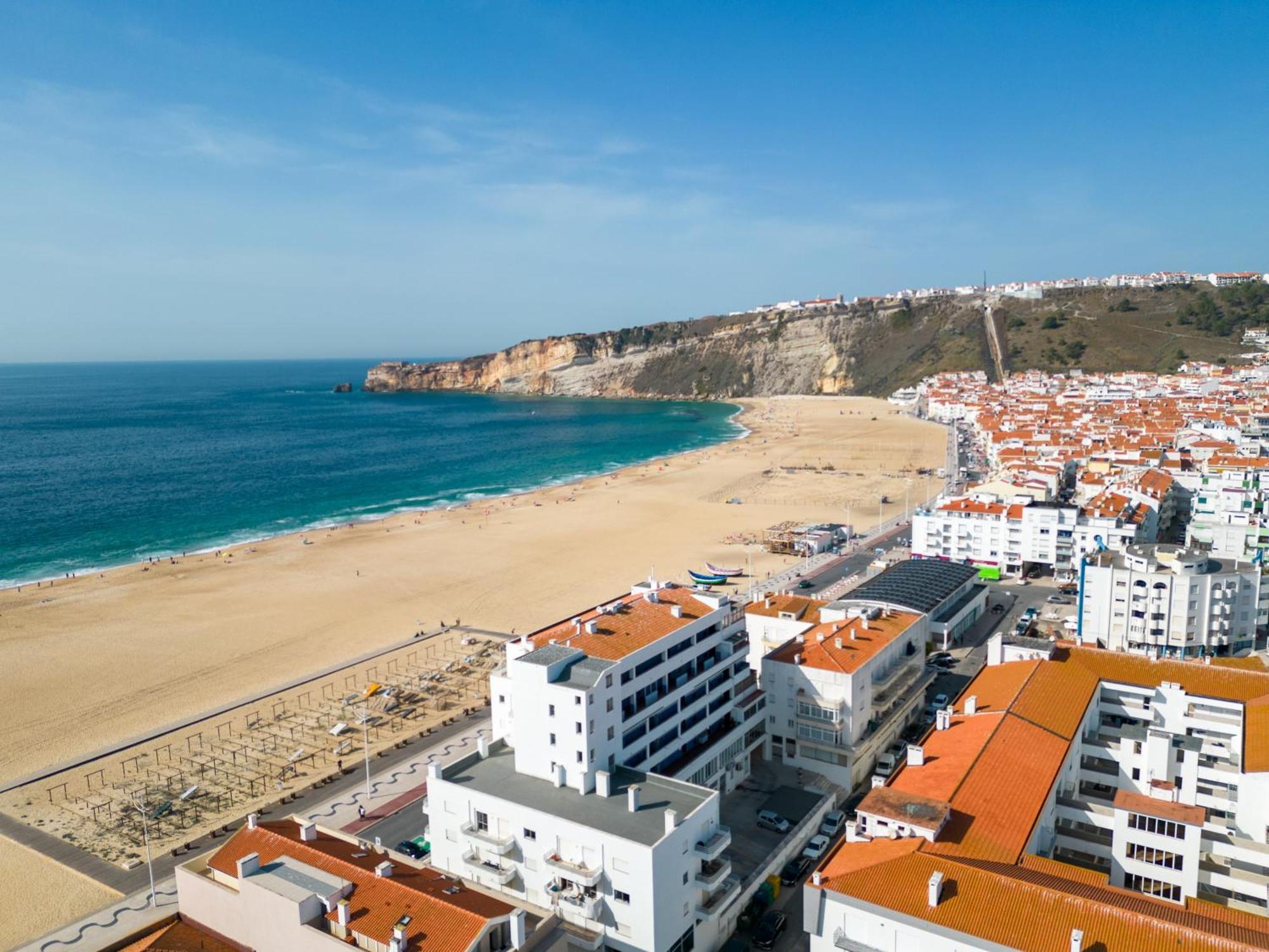 T2 Dina'S Place Nazaré Eksteriør bilde